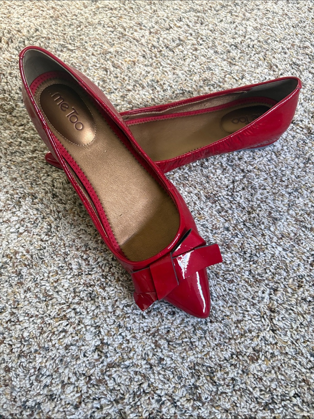 me too Glossy Red Pointed-Toe Bow Flats